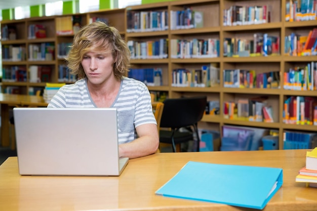 Decoding the FAFSA: Insider Tips for 2025 Financial Aid